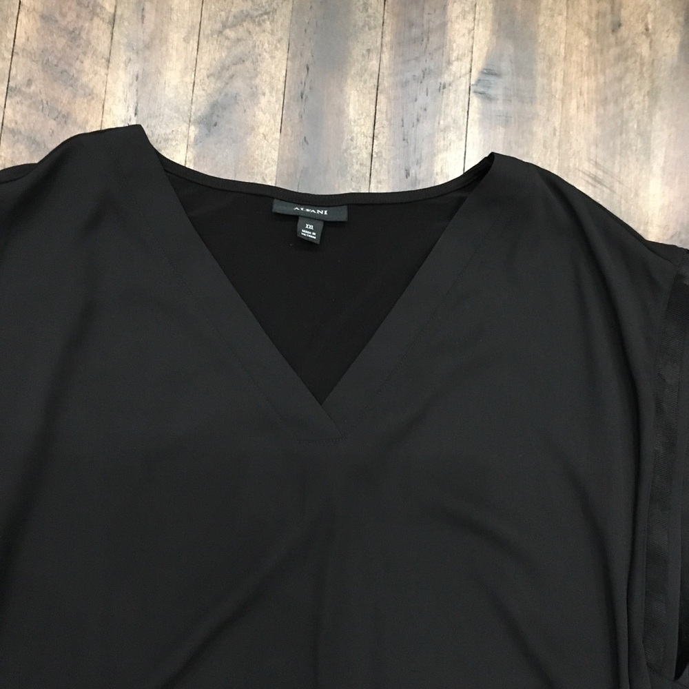 Black V-Neck Women's Top Alfani XXL polyester detail sleeve